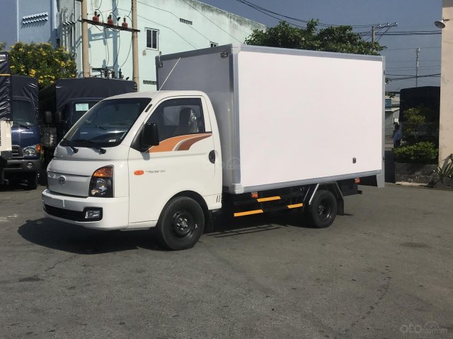 Hyundai New Porter H150 thùng kín Composite giá tốt tại Hyundai Phú Lâm