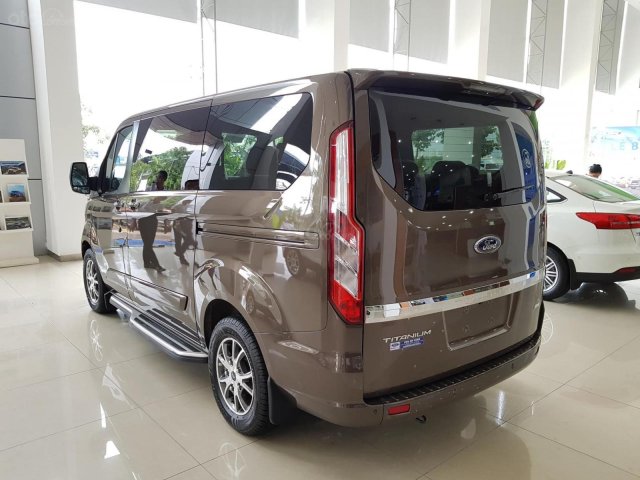 Bán Ford Tourneo Titanium 2020 giá rẻ nhất miền Nam trả góp trả trc chỉ 325tr0