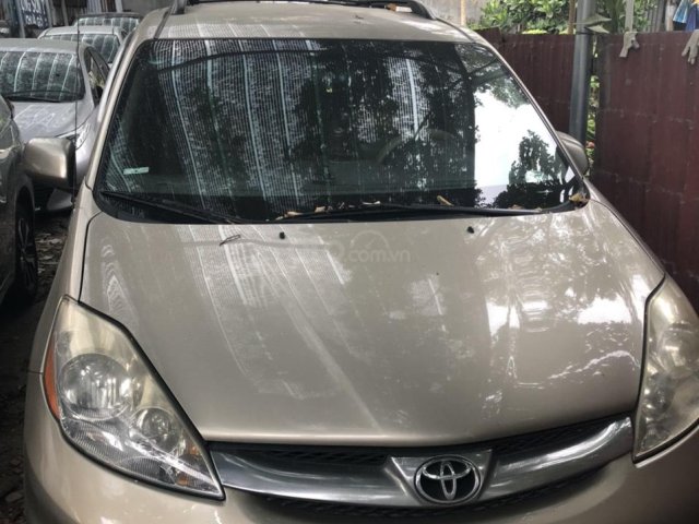 Cần bán lại xe Toyota Sienna năm 2007, giá tốt cho anh em thiện chí