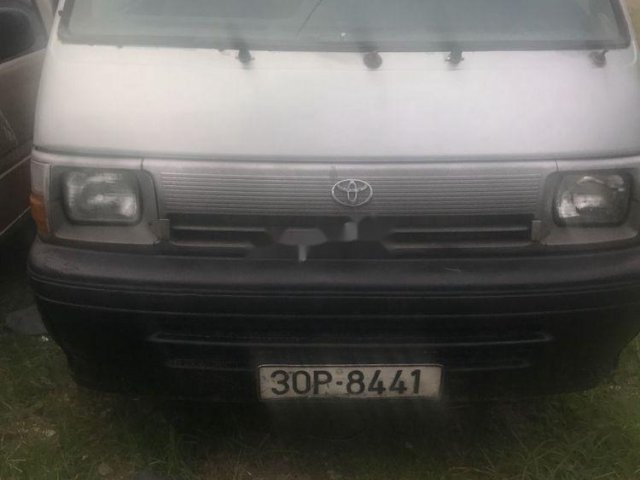 Bán Toyota Hiace đời 1997, màu bạc, nhập khẩu 