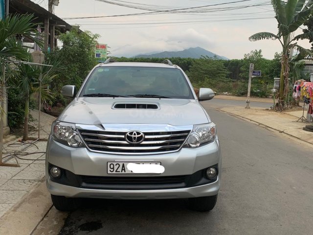 Bán Toyota Fortuner sản xuất năm 2014, màu bạc, số sàn máy dầu, một cầu