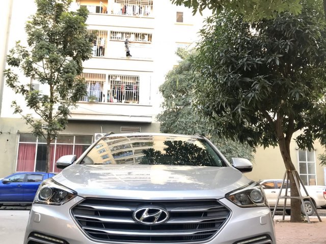 Hyundai Santa Fe 2.2AT sản xuất 2016, màu bạc0