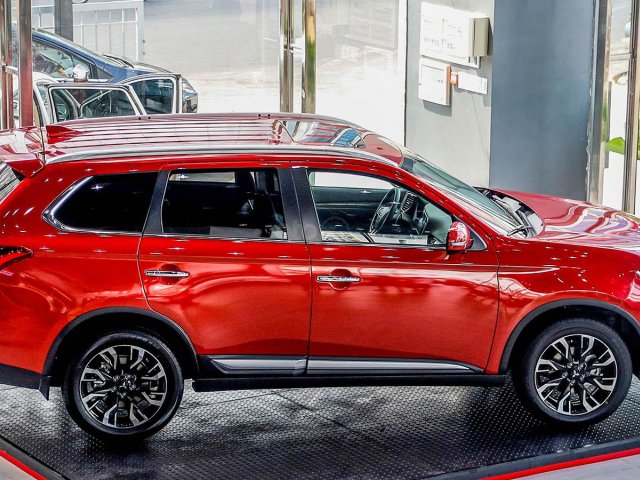 Mitsubishi Outlander 2020, trang bị nhiều tiện ích, giá tốt nhất miền Trung, KM cực sốc, liên hệ ngay để xem xe