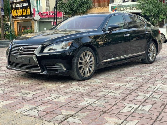 Cần bán xe Lexus LS sản xuất năm 2016, màu đen, nhập khẩu nguyên chiếc