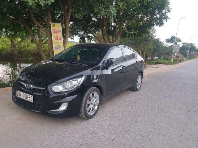 Cần bán xe Hyundai Accent năm 2011, màu đen, nhập khẩu Hàn Quốc số tự động0