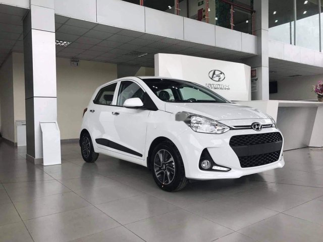 Bán xe Hyundai Grand i10 năm 2020, màu trắng0