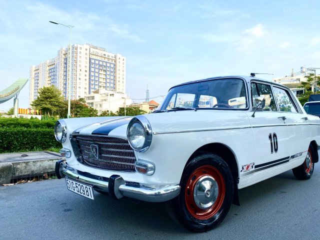 Cần bán lại xe Peugeot 404 sản xuất 1965, màu trắng, full option