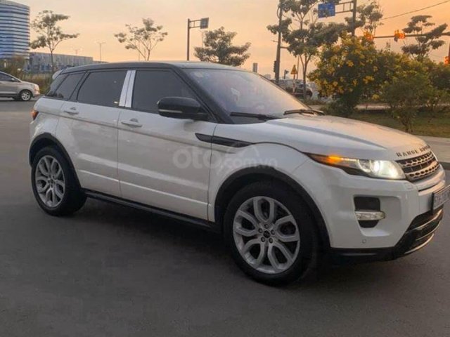 Xe chính chủ bán LandRover Evoque Dynamic 2013 full options, màu trắng nội thất nâu, gá tốt