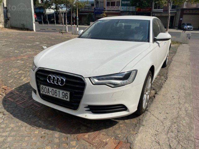 Cần bán xe Audi A6 sản xuất 2011, màu trắng, nhập khẩu nguyên chiếc0