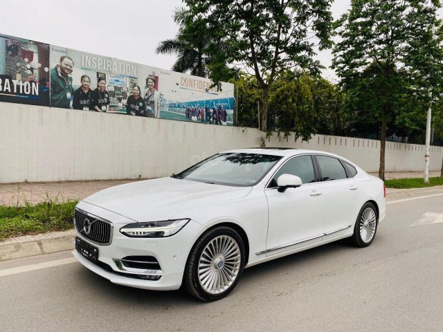 Bán Volvo S90 sản xuất năm 2016, màu trắng, xe nhập