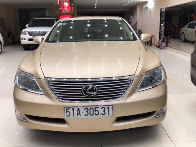 Cần bán lại với giá thấp nhất chiếc Lexus LS460, xe nhập khẩu, màu vàng cát, đời 2007