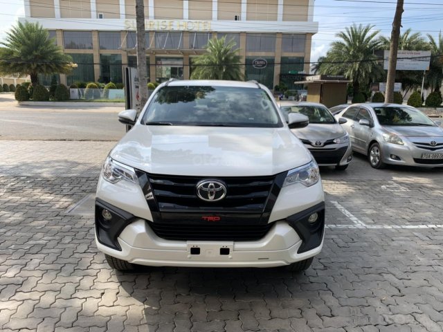 Cần bán xe Toyota Fortuner TRD 2019 giảm giá 120 triệu tại Toyota Tây Ninh