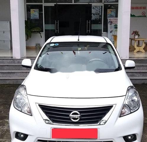 Bán Nissan Sunny đời 2014, màu trắng, số tự động 