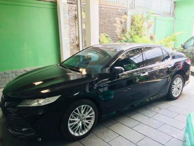 Cần bán xe Toyota Camry 2.5Q năm 2019, màu đen, nhập khẩu nguyên chiếc số tự động