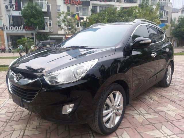 Cần bán xe Hyundai Tucson đời 2010, màu đen, nhập khẩu nguyên chiếc số tự động