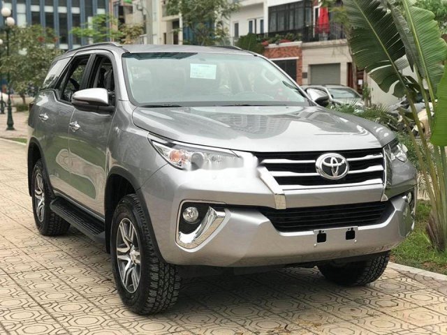 Bán Toyota Fortuner 2019, màu bạc, giá chỉ 956 triệu0