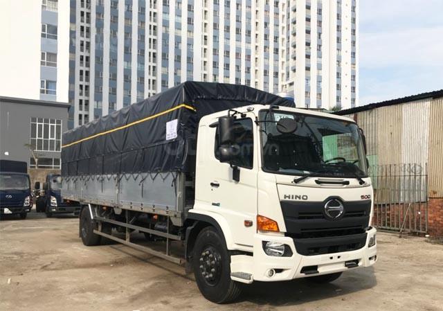 Cần bán xe Hino 8 tấn, thùng kín, sản xuất năm 2020, màu trắng