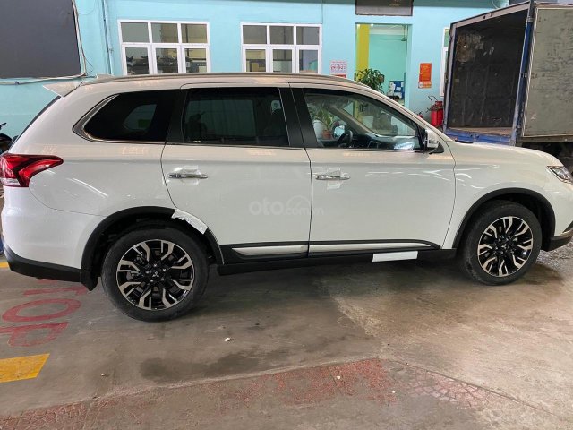 Xả lô Mitsubishi Outlander 2020, giá chỉ 795 triệu0