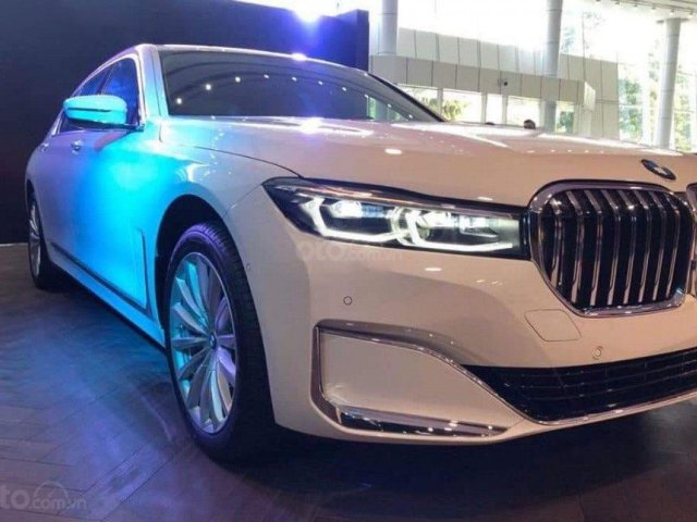 Cần bán BMW 740Li năm 2020, màu trắng, xe nhập0