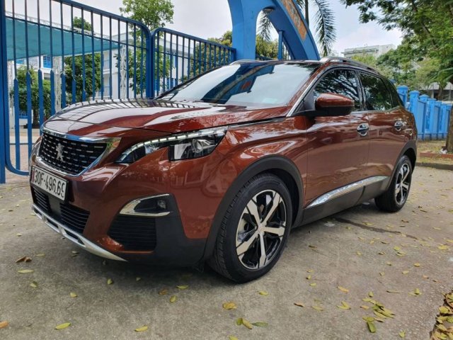 Xe Peugeot 3008 sản xuất năm 2018, màu vàng