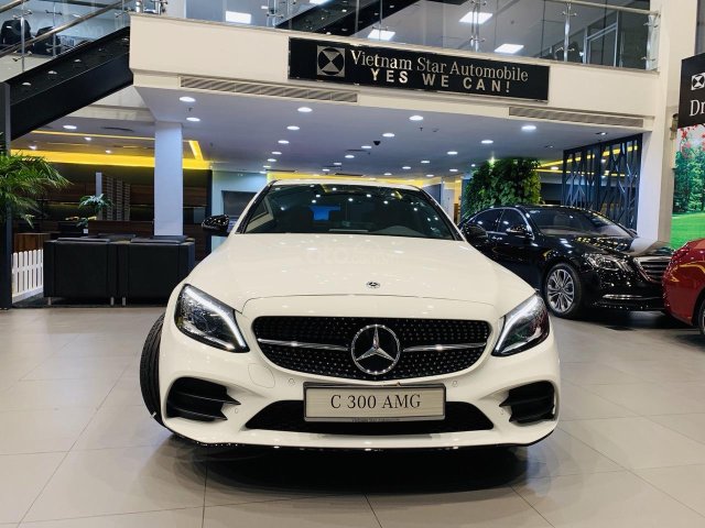 Thanh lý Mercedes C300 model 2020 xe trưng bày, chỉ 2% thuế xe mới, giảm 10%0