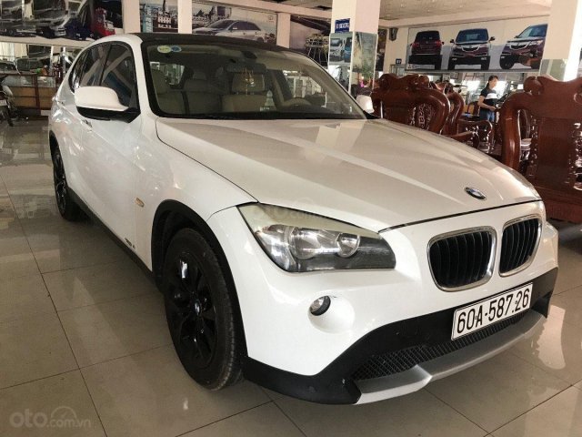 Bán xe BMW X1 sản xuất 2010, màu trắng, nhập khẩu nguyên chiếc