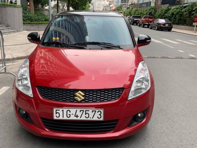 Cần bán lại xe Suzuki Swift năm 2017, màu đỏ như mới, 450 triệu0