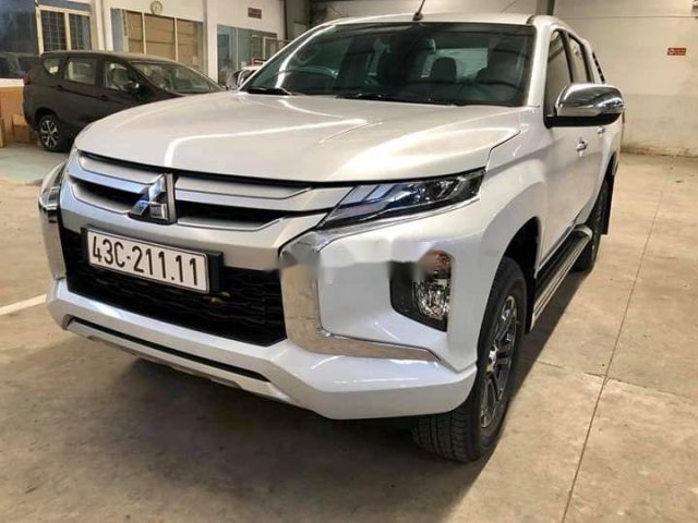 Bán Mitsubishi Triton đời 2020, màu bạc, xe nhập0