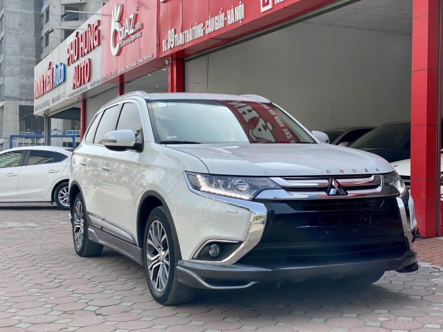 Mitsubishi Outlander CVT 2.0 Premium 2018 còn BH thân vỏ0