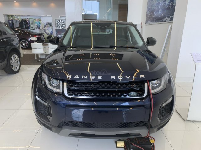 Mua xe giá thấp với chiếc LandRover Range Rover Evoque SE Plus, đời 2019, giao nhanh