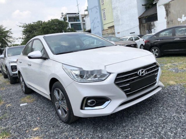 Bán Hyundai Accent MT sản xuất 2020, màu trắng