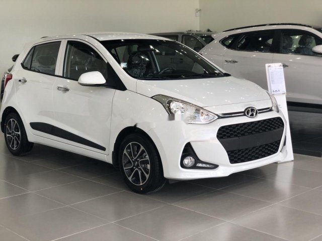 Cần bán Hyundai Grand i10 năm sản xuất 2020, màu trắng