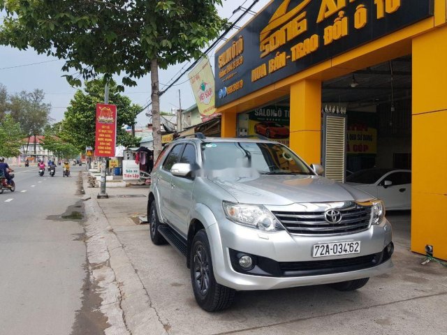 Bán Toyota Fortuner năm sản xuất 2012, màu bạc