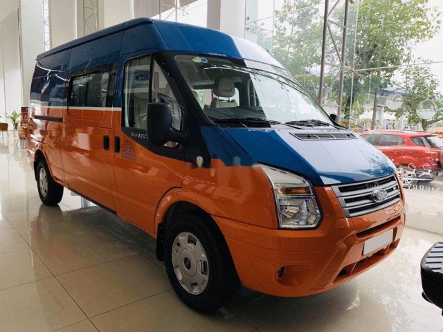 Bán Ford Transit đời 2019, cải tạo thành 6 chỗ chạy giờ cấm