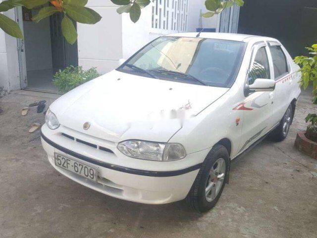 Cần bán lại xe Fiat 126 đời 2004, màu trắng, giá 75tr