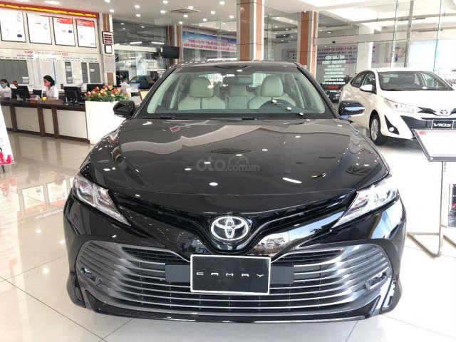 Bán Toyota Camry 2.0G sản xuất năm 2020, màu đen, xe nhập