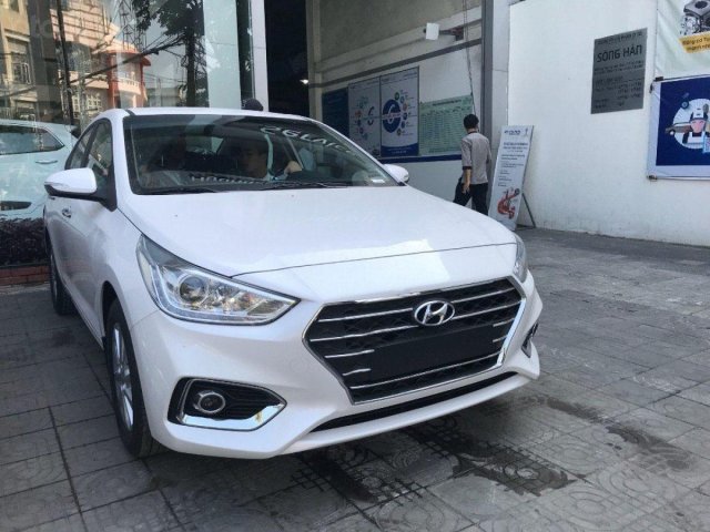 Bán ô tô Hyundai Accent 1.4 MT đời 2020, màu trắng0