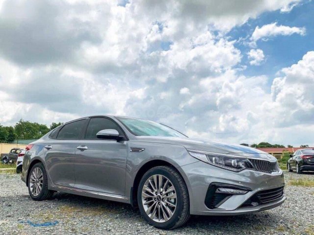 Bán ô tô Kia Optima 2.0 AT Luxury đời 2020, màu bạc, giá tốt