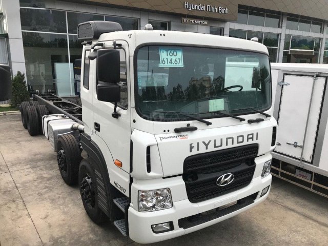 Cần bán Hyundai HD 320 sản xuất năm 2019, màu trắng, xe nhập