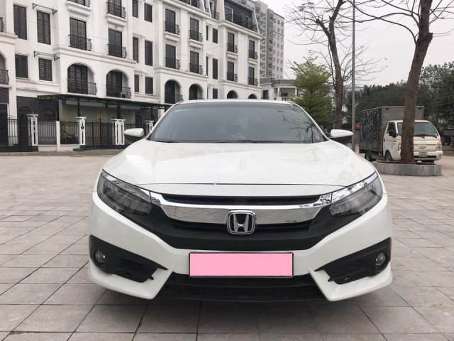 Cần bán Honda Civic đời 2016, màu trắng còn mới0