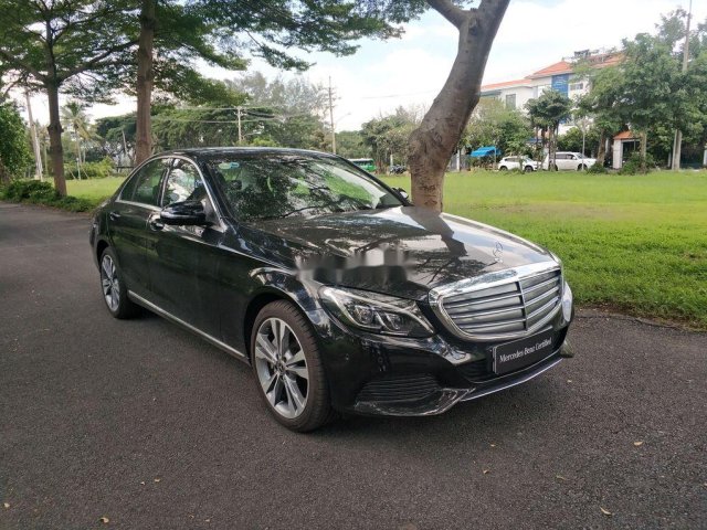 Cần bán Mercedes C class năm sản xuất 2018