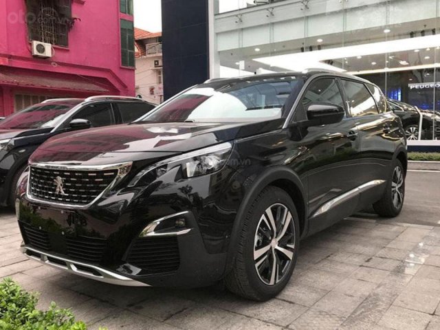 Cần bán Peugeot 3008 sản xuất năm 2020, màu đen0