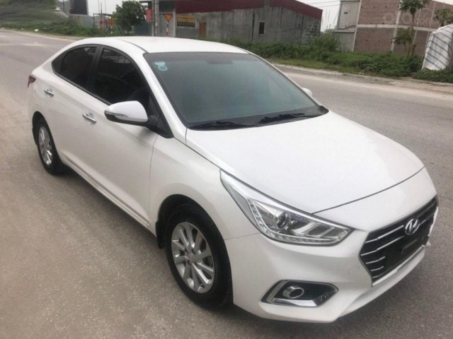 Cần bán gấp Hyundai Accent 1.4 MT đời 2018, màu trắng còn mới, 438 triệu0