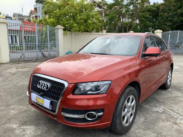 Cần bán gấp Audi Q5 2.0 AT sản xuất năm 2012, màu đỏ, nhập khẩu nguyên chiếc còn mới 