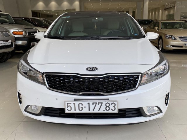 Cần Bán Kia Cerato 1.6AT 2018 tự động màu trắng, biển số HCM, xe cực đẹp bao test