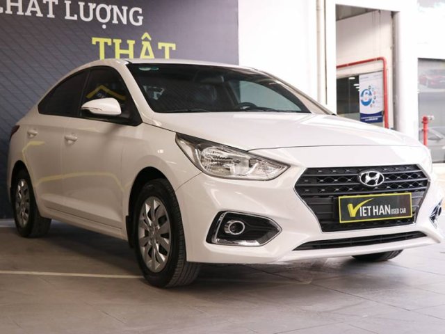 Cần bán gấp Hyundai Accent 1.4MT đời 2018, màu trắng còn mới giá cạnh tranh0