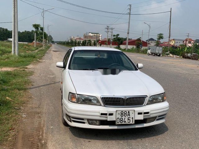 Cần bán gấp Nissan Cefiro sản xuất 1996, màu trắng, nhập khẩu nguyên chiếc0