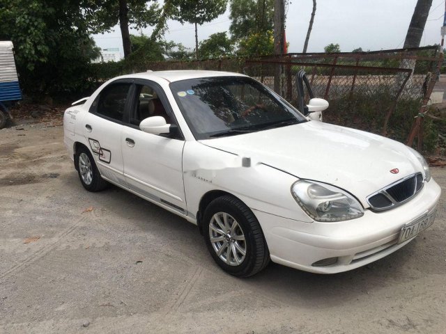 Bán xe Daewoo Nubira 2.0 đời 2002, màu trắng, giá chỉ 85 triệu