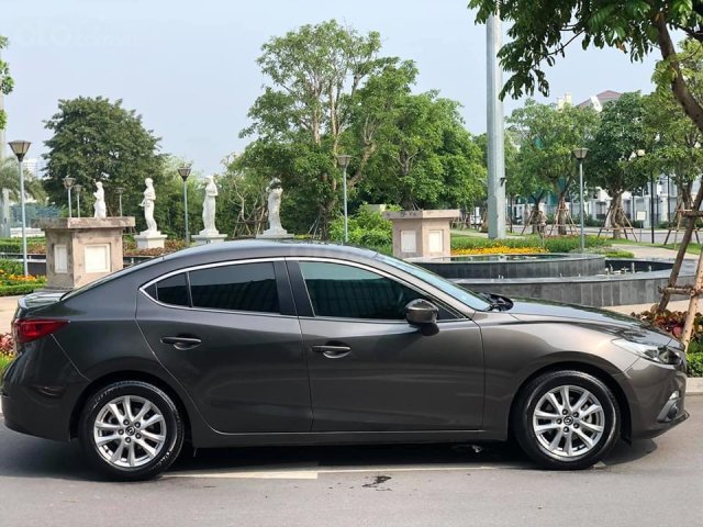 Cần bán xe Mazda 3 đời 2016, màu ghi xám, nhập khẩu nguyên chiếc