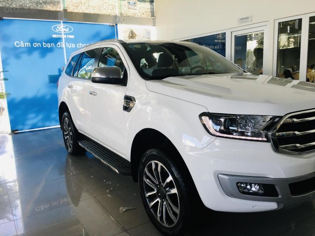 Cần bán Ford Everest Trend đời 2020, màu trắng, hỗ trợ trả góp tối đa0